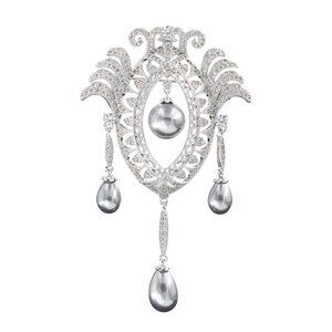 Cubic Zirconia Pearl Classic Dangle Brooch